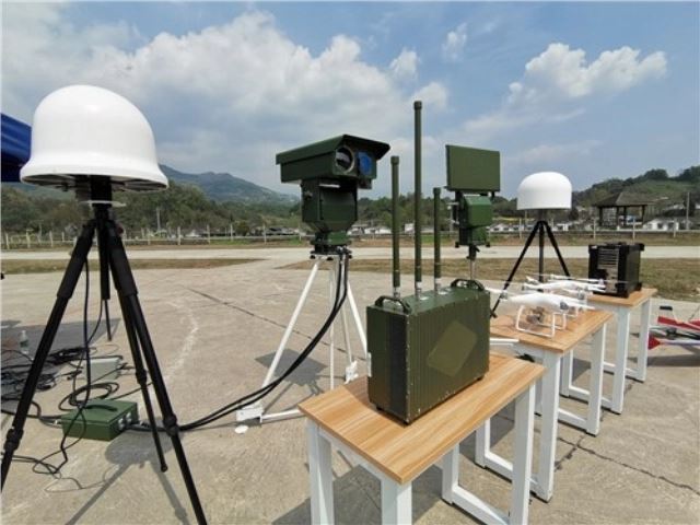 Plan de construcție a sistemului de detectare și contramăsuri a dronelor aero...